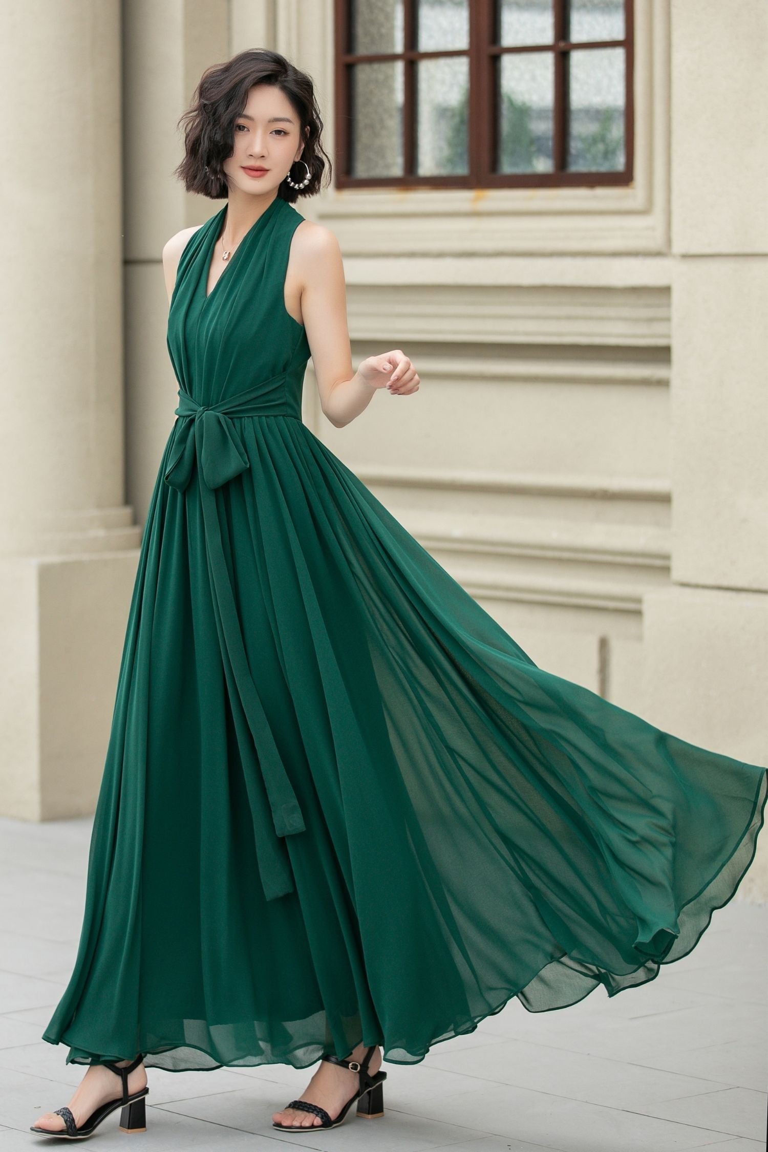 Dark Green Halter Maxi Dress – Elegant Sleeveless Summer Party Look