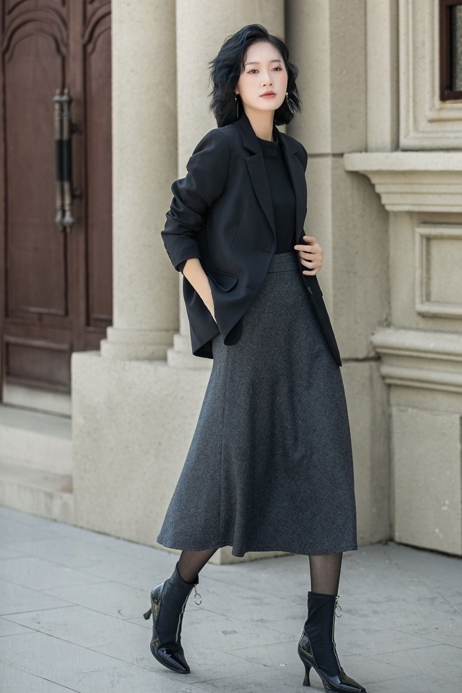 High-Waisted Wool Midi Skirt with Pockets – Warm & Formal A-Line