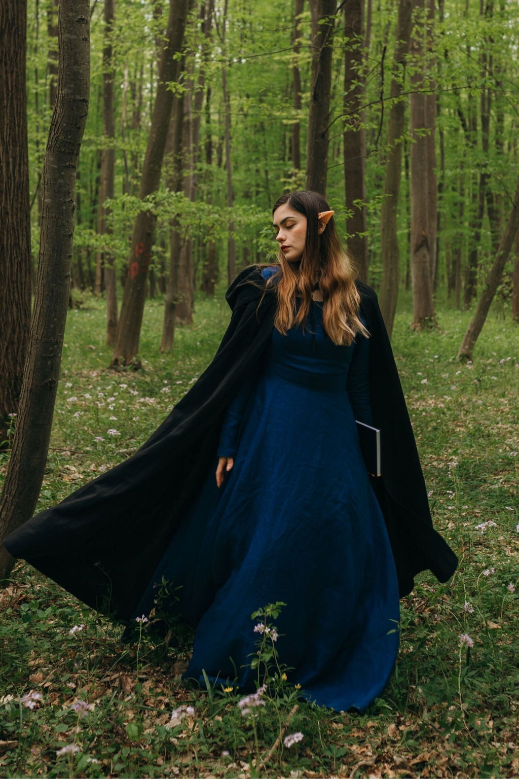 Linen Long Sleeve Maxi Dress – Renaissance-Inspired Fit with Pockets