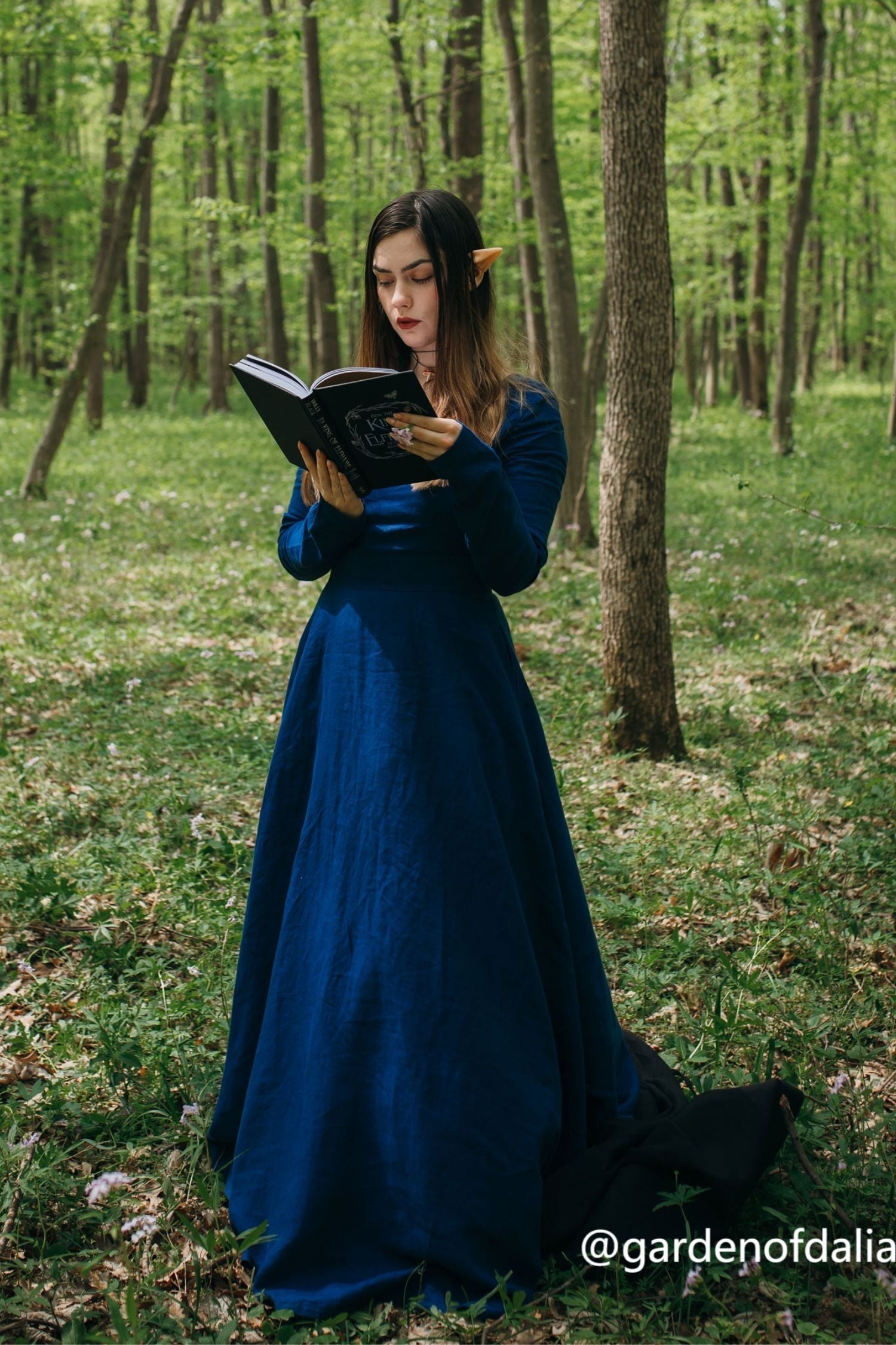 Linen Long Sleeve Maxi Dress – Renaissance-Inspired Fit with Pockets
