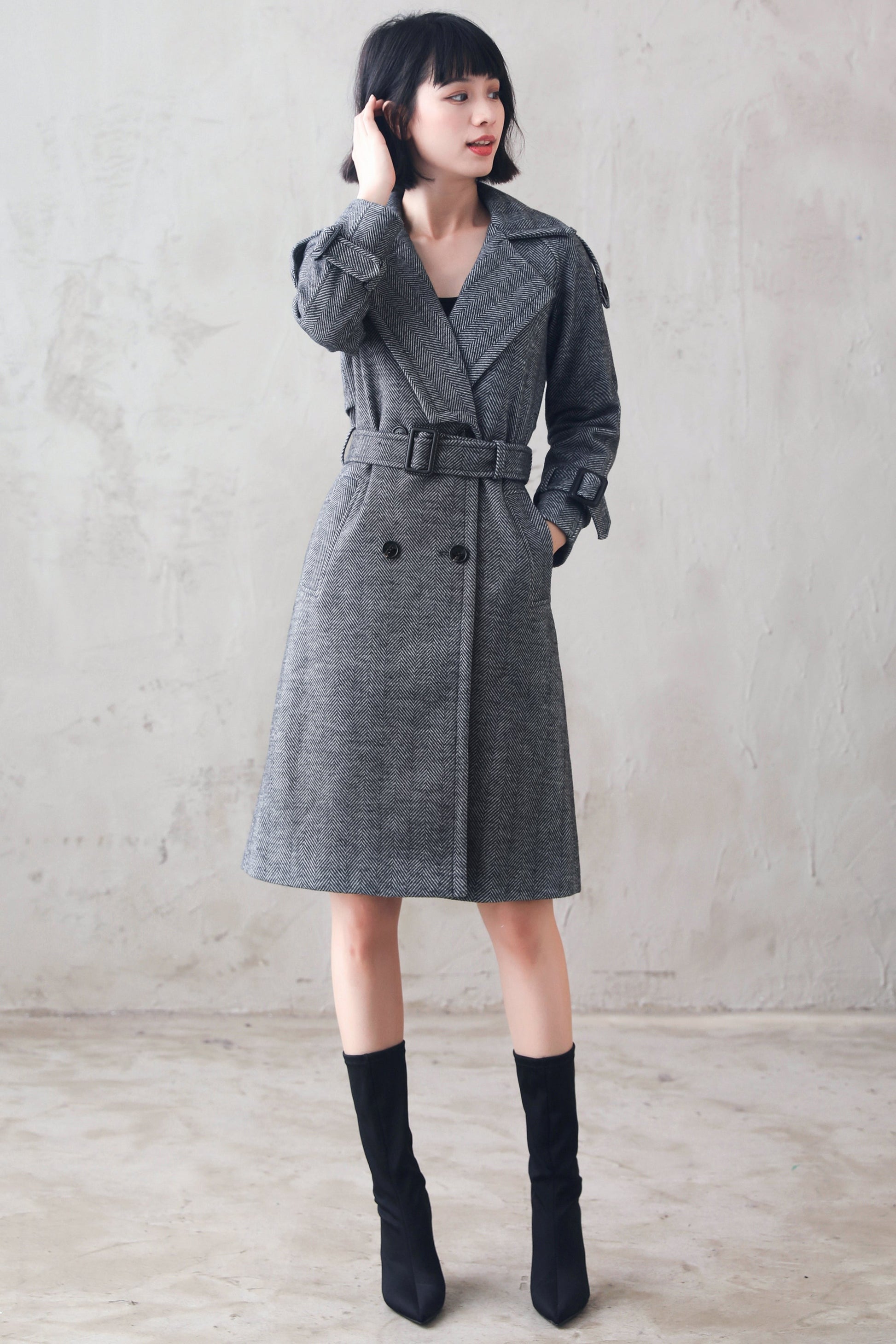 Tailored Herringbone Wool Coat – Belted Double-Breasted